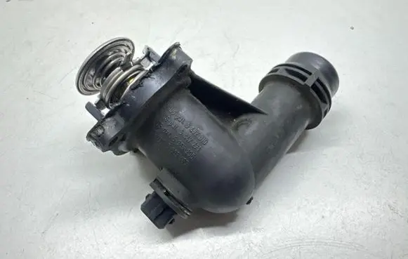 BMW 3 E46 Thermostat housing 1437085