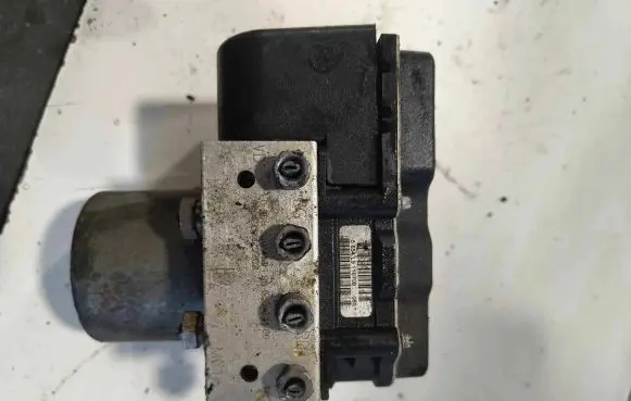Peugeot 308 ABS Pump 0265951103 88715L0937