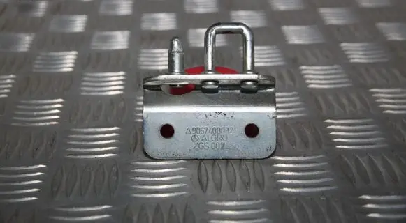 Mercedes-Benz Sprinter W906 Loading door lock loop/hook striker A9067400032 9067400032