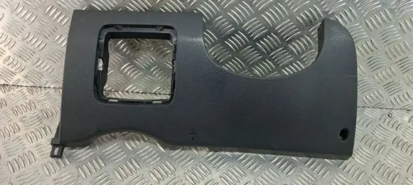 Hyundai Tucson TL Dashboard lower bottom trim panel 84751D7000