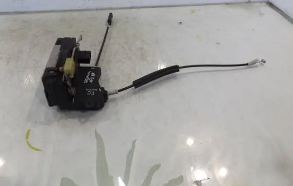 Opel Signum Front door lock 24447341FC