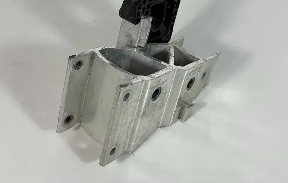 BMW X3 G01 Radiator mount bracket 8642754