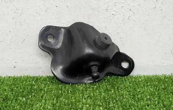 Audi Q2 - Shock absorber/damper mounting bracket 81a827605a