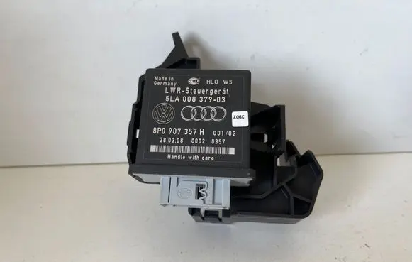 Audi Q7 4L Light module LCM 8P0907357H 5LA00837903