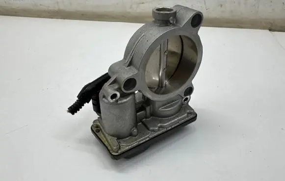 BMW 2 Active Tourer U06 Throttle valve 7619008
