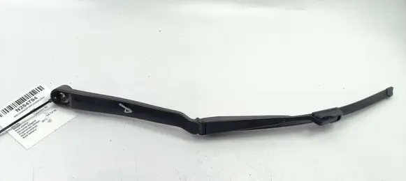 Front wiper blade arm