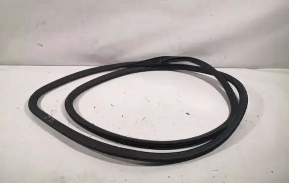 Audi A4 S4 B6 8E 8H Front door rubber seal 8E0831721B