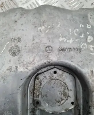 Volkswagen Golf IV Oil sump