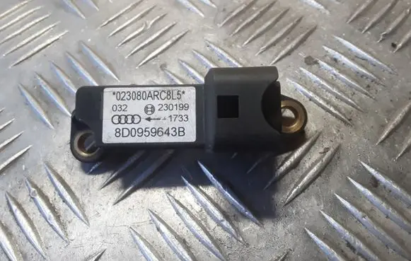 Audi A4 S4 B5 8D Airbag deployment crash/impact sensor 8D0959643B