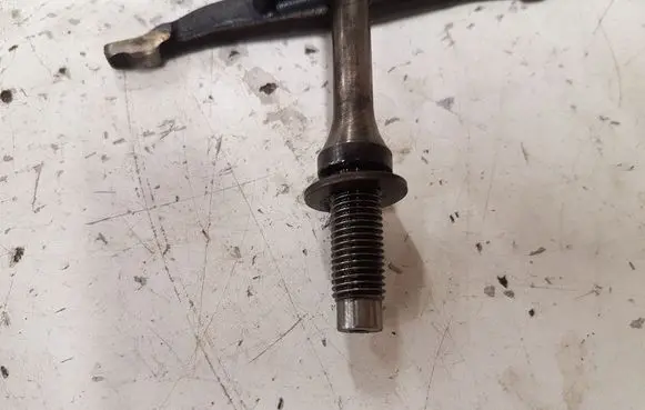 Mazda 6 Fuel Injector clamp holder