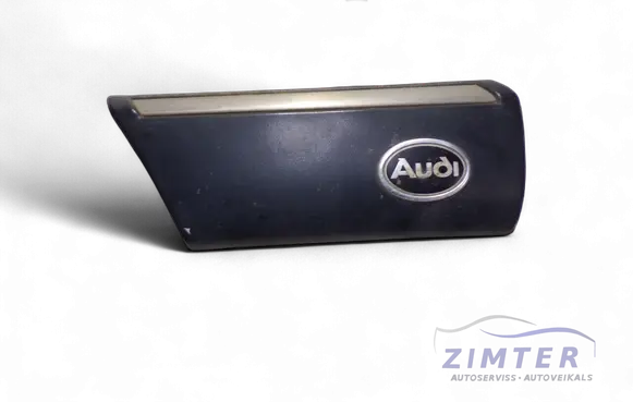 Audi 200 Fender trim (molding) 447853971