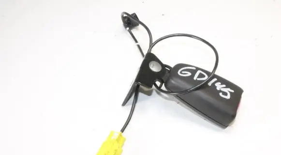 Volvo C30 Rear seatbelt buckle 8686941
