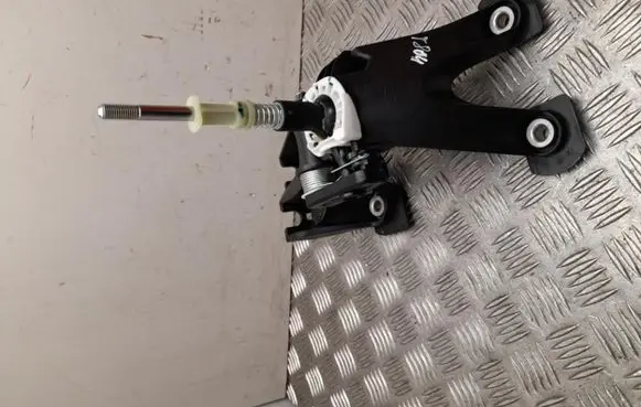 Mazda CX-30 Gear shifter/selector DFR546100