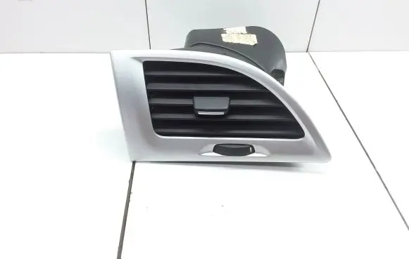 Renault Megane III Dashboard side air vent grill/cover trim 1843021