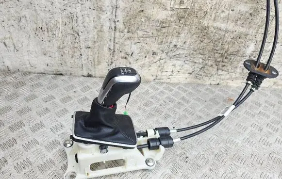 Volvo V40 Gear shifter/selector 31437822 31367674