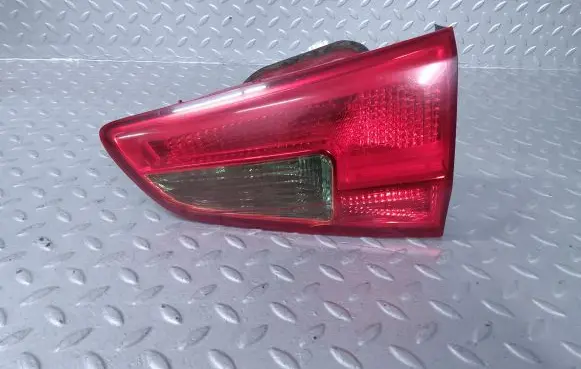 KIA Ceed Tailgate rear/tail lights 92404A23