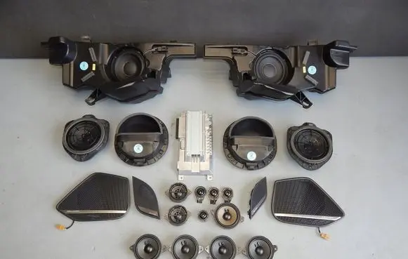Audi A5 Audio system kit 8W0035465