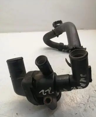 Thermostat/thermostat housing