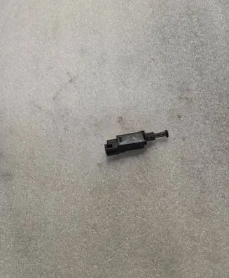 Volkswagen Golf IV Clutch pedal sensor 927189D