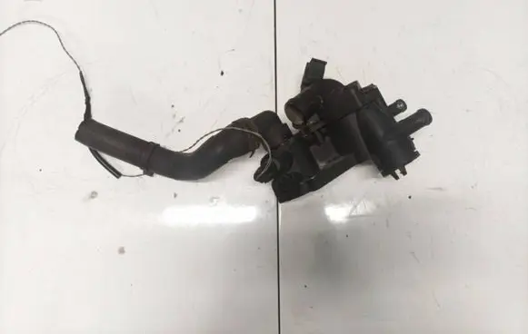 Volkswagen Cross Polo Engine coolant pipe/hose 032121111