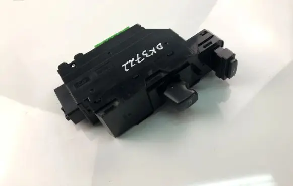 Volvo XC90 Electric window control switch 30658147