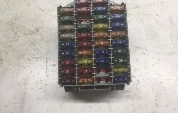 Volvo V70 Fuse box set 9162439