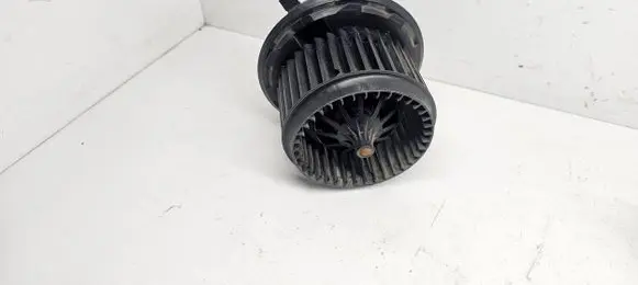 Volkswagen Multivan T5 Heater fan/blower 7H0819021A