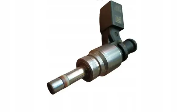 Audi A6 S6 C6 4F Fuel injector 06E906039C