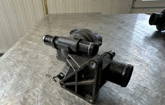Nissan X-Trail T32 EGR valve
