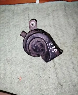 BMW 5 E39 Horn signal 70388157