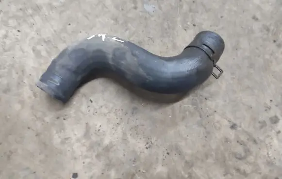Toyota Avensis T250 Engine coolant pipe/hose