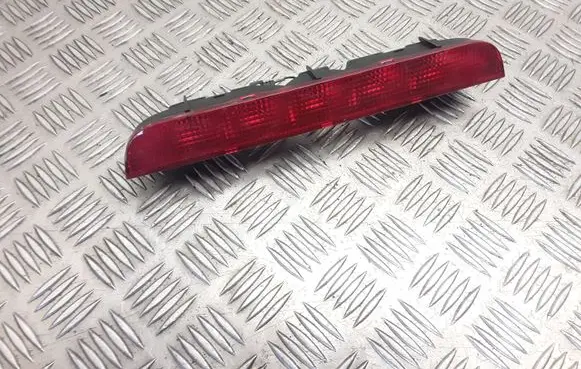 Nissan X-Trail T30 Third/center stoplight