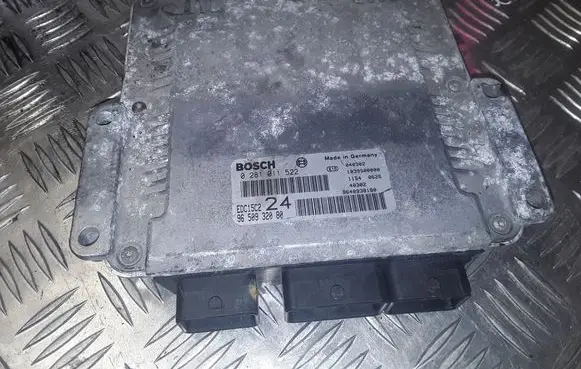 Peugeot 807 Engine control unit/module 0281011522