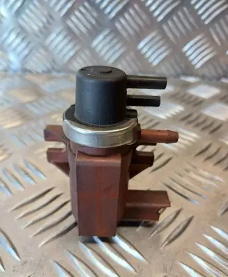 Peugeot 3008 I Turbo solenoid valve 9652570180