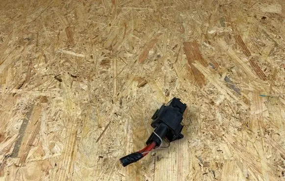 Mini Cooper F57 Coolant fan relay 9207913