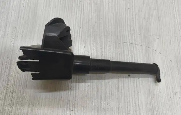 Headlight washer spray nozzle