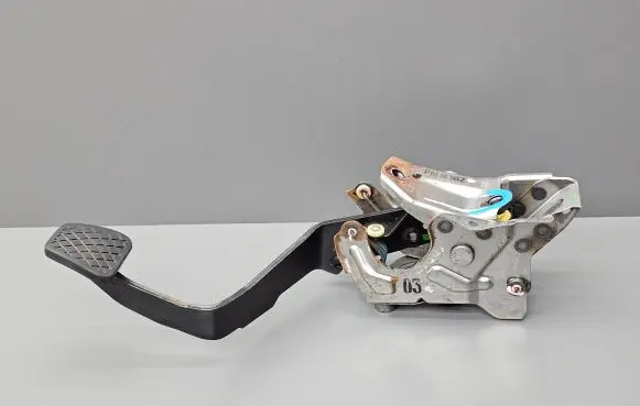 Honda Accord Clutch pedal 