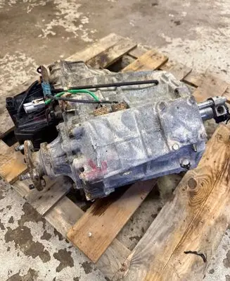 Toyota Land Cruiser (J120) Gearbox transfer box case 