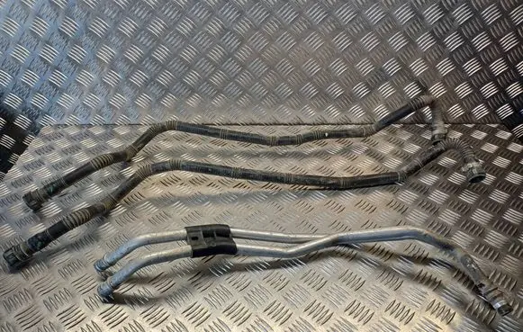 Renault Espace - Grand espace IV Engine coolant pipe/hose 8200189695 8200189693
