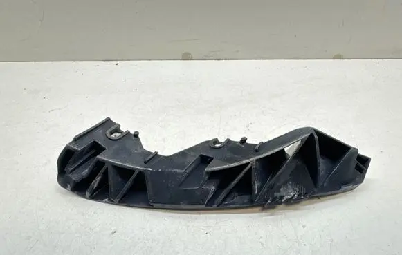 Infiniti G37 Headlight/headlamp mounting bracket 