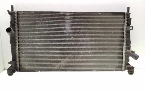 Ford Focus Coolant radiator 3M5H8005TL
