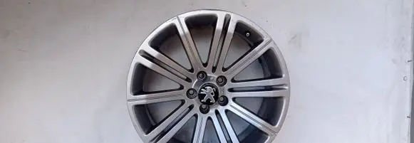 Peugeot RCZ R18 alloy rim 9673495377