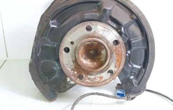 Mercedes-Benz B W246 W242 Rear wheel hub spindle/knuckle A2460306 A2464230420 A2463340006
