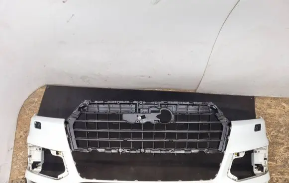 Audi Q7 4M Front bumper 4M0807065B 4M0807233C 4M0807062E