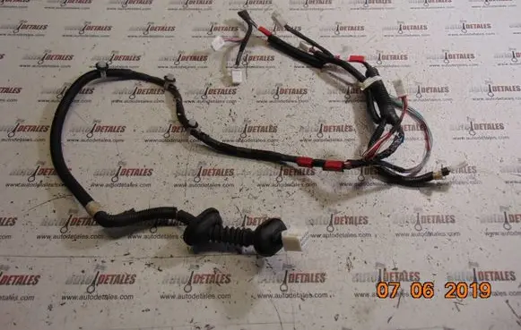 Lexus IS 220D-250-350 Rear door wiring loom 8215453041