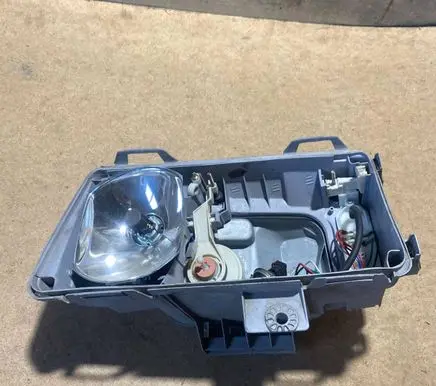Mercedes-Benz E W124 Headlight part 