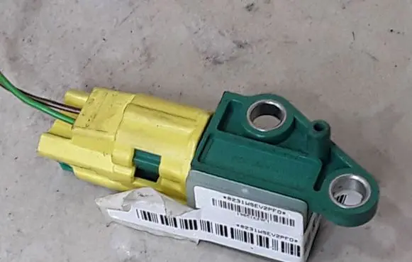 Volkswagen PASSAT B6 Airbag deployment crash/impact sensor 3C0909606