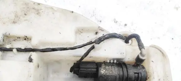 BMW 5 GT F07 Windscreen/windshield washer pump 693416001 13264011