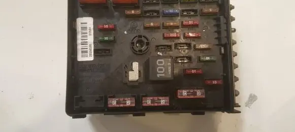 Volkswagen PASSAT B6 Fuse box set 3C0937125 63592777 28556586
