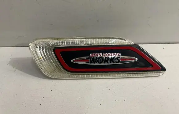 Mini Clubman F54 Fender trim (molding) 7448394